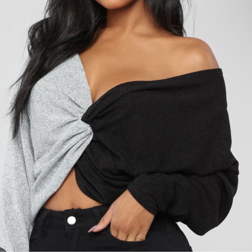 Knot Colorblock Grey & Black Sweater Size Small